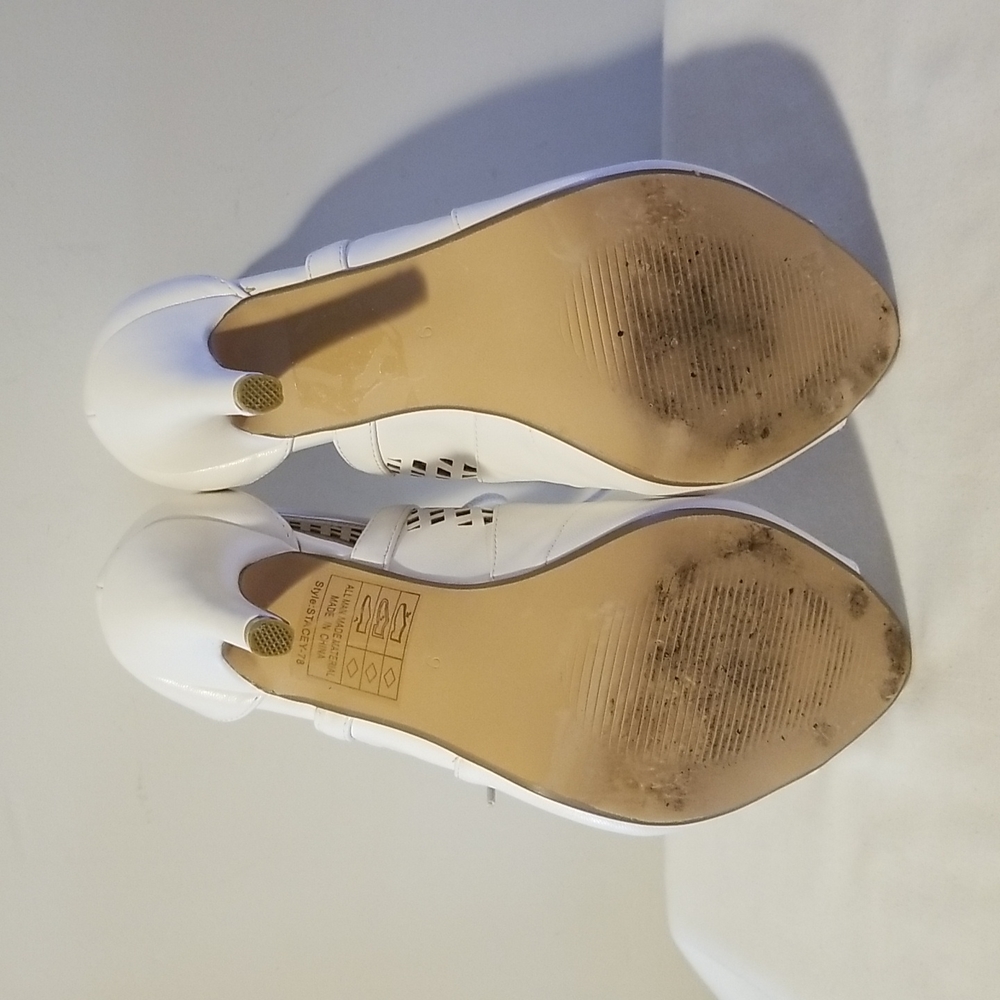 Yoki White Peep Toe Heels - Picture 4 of 5